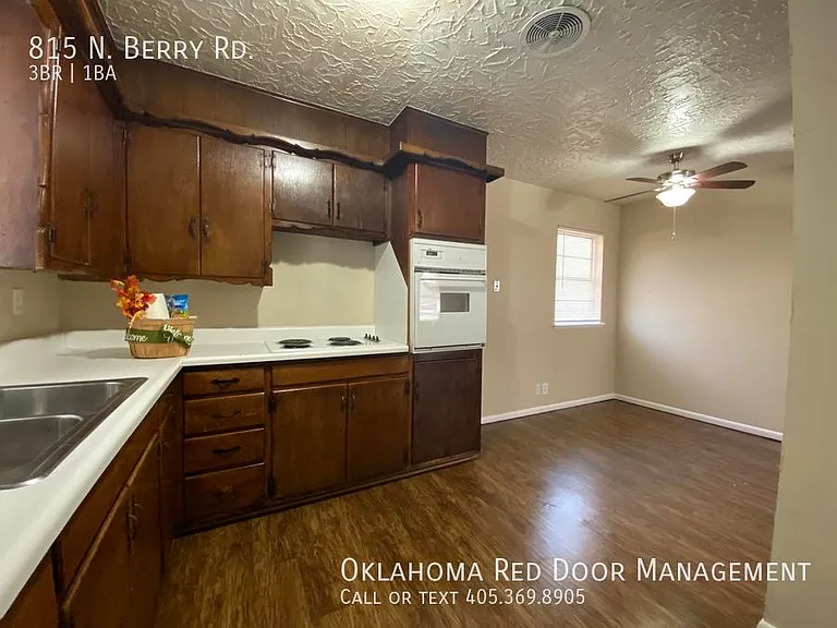 815 N Berry Rd — Photo 9