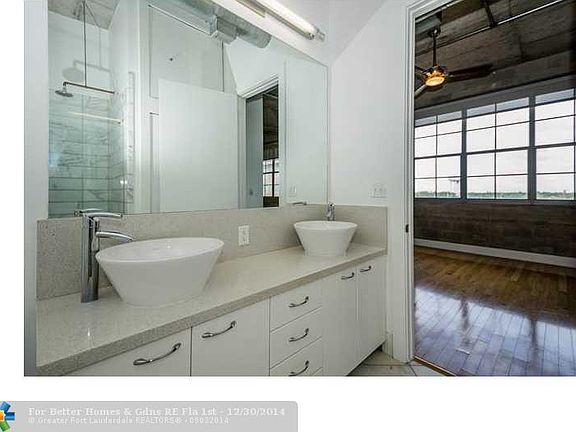 4th image of 411 1st Ave APT 504
