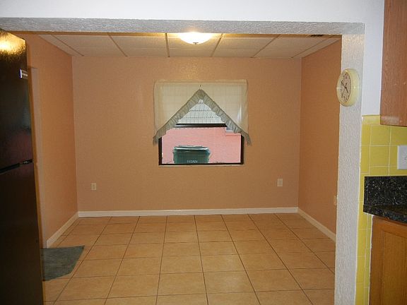 4th image of 221 W Dicie Ave
