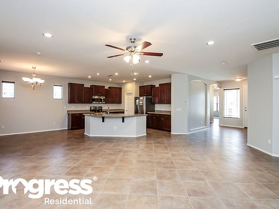 5th image of 6112 S 44th Ln