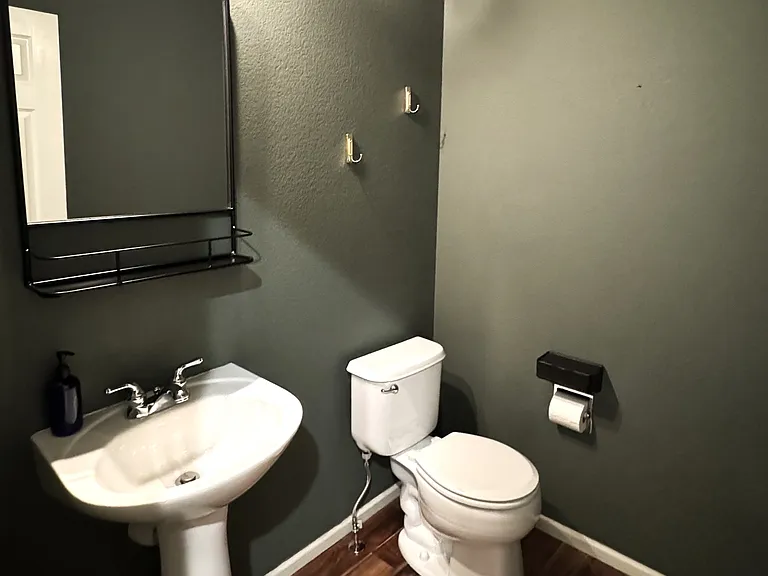 8359 Liverpool Cir — Photo 24