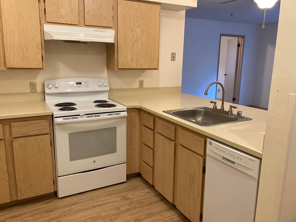1st image of 234 Wood Ave SW #301