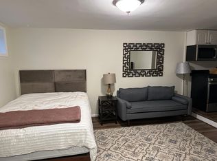 1209 1/2 Queen St, Alexandria, VA 22314