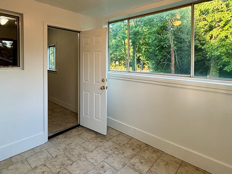 98 Sterrett St #1 — Photo 22