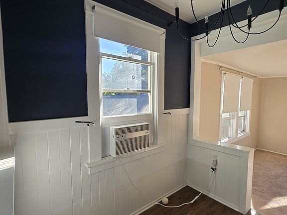 3rd image of 44 1/2 Montgomery St