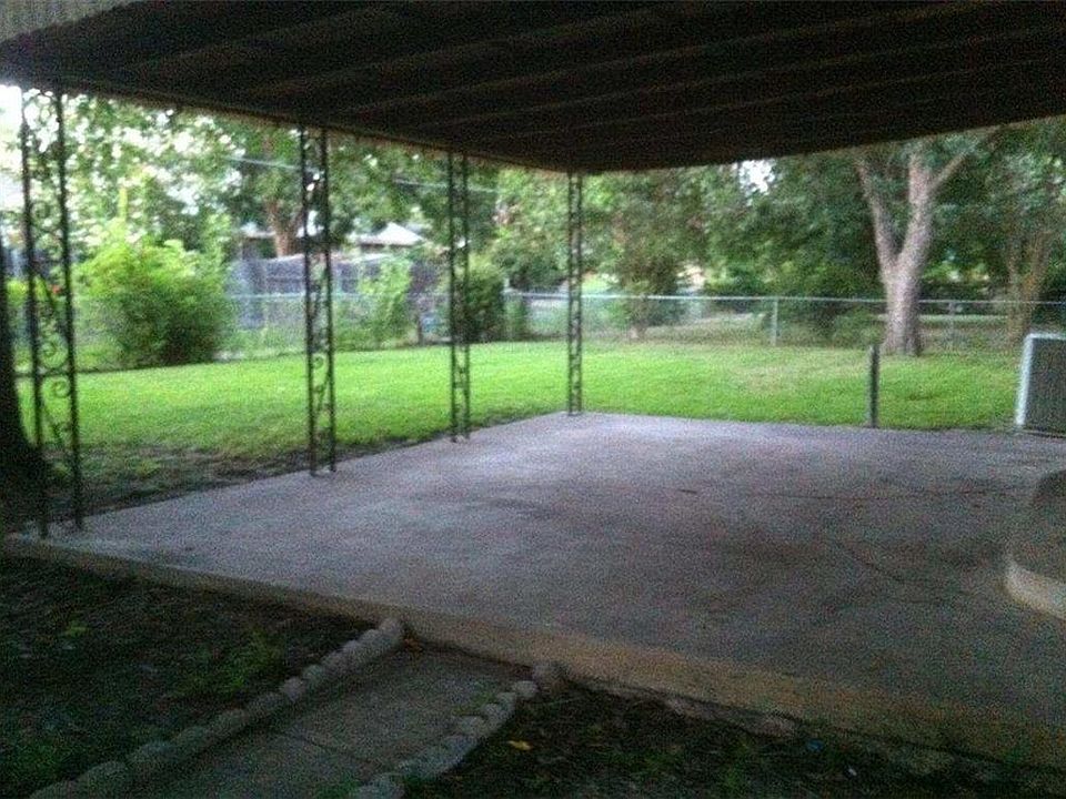 2nd image of 9611 Jennie Lee Ln
