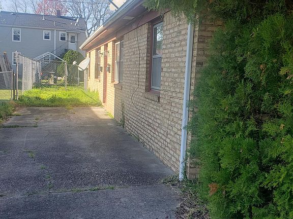 2nd image of 2120 Harrell Ave #B