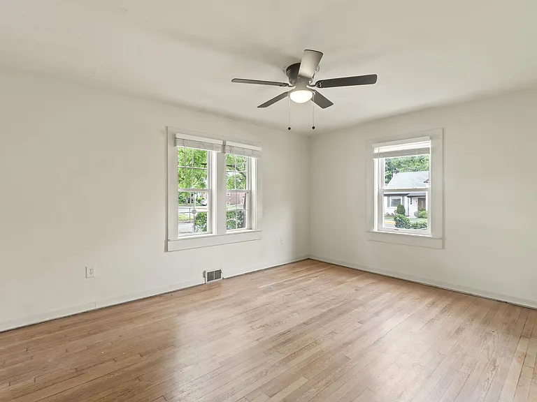 4609 Knox Rd — Photo 5