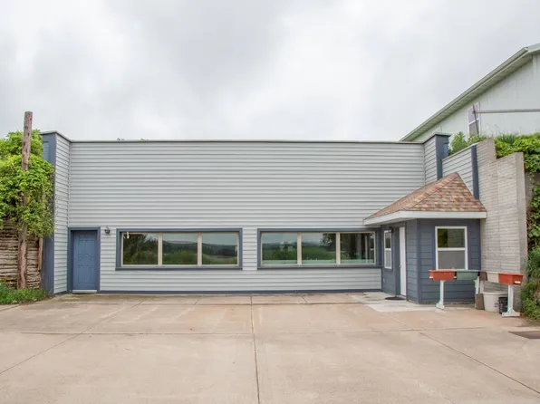 82136 Highway 11, Burwell, NE 68823