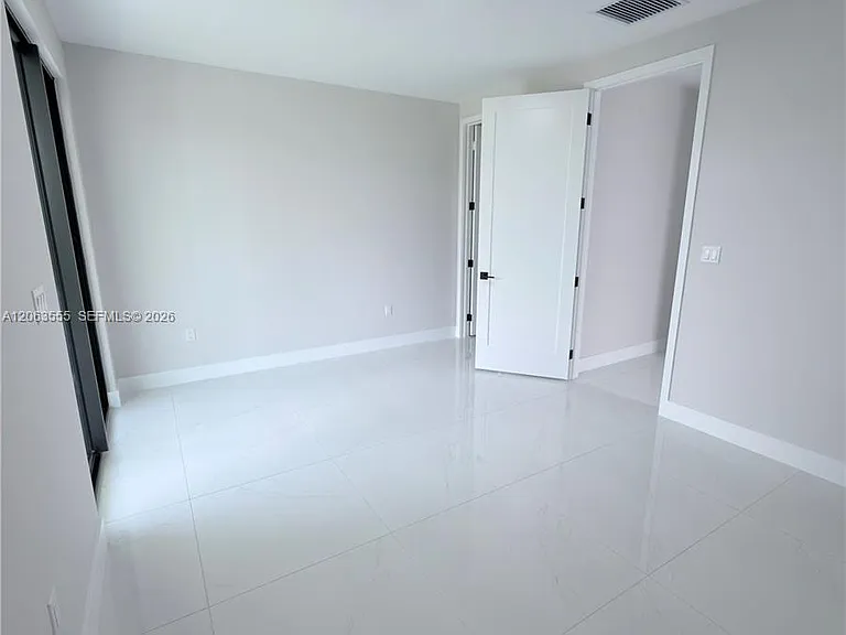 12368 SW 219th St — Photo 11