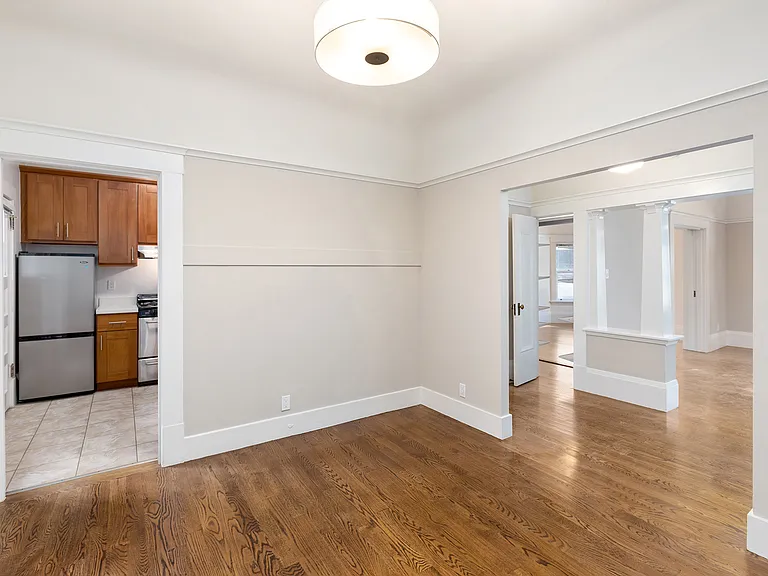 929 Pine Street — Photo 12