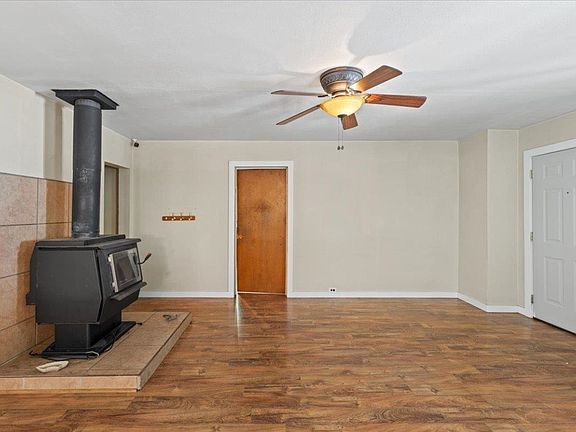 4th image of 4326 Surrey St