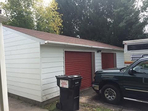 4th image of 211 S Pine St