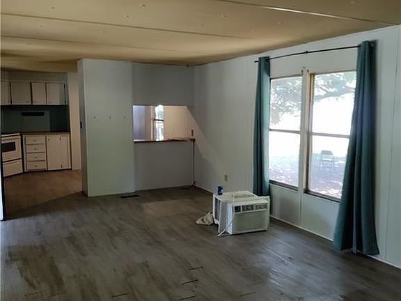 3rd image of 3051 N Deer Haven Point