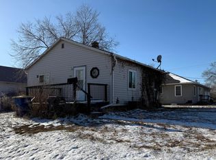 1102 9th Ave SE, Jamestown, ND 58401