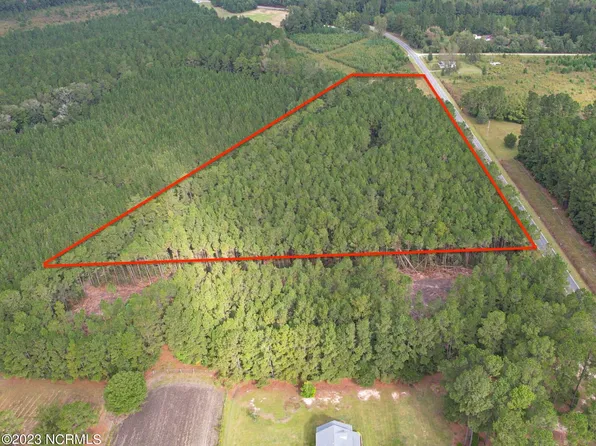 1402 Fennell Town Road, Rocky Point, NC 28457