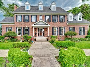 844 S Waiola Ave, La Grange, IL 60525