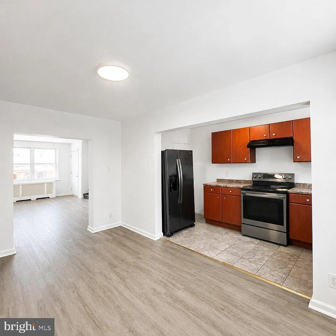 3 bed, 970 sqft, $1,500 — Photo 1