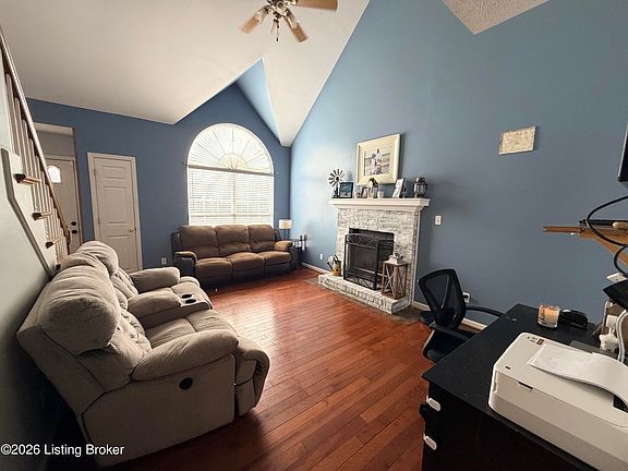 5th image of 165 Woodfield Cir