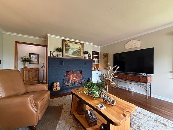 2nd image of 205 Seilo Ave
