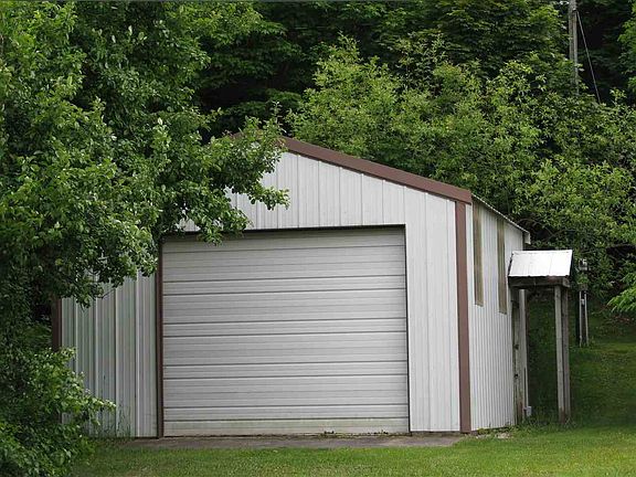 4th image of 22113 E Everett St