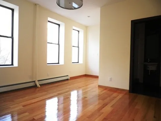 Rented by Citi Habitats | media 4