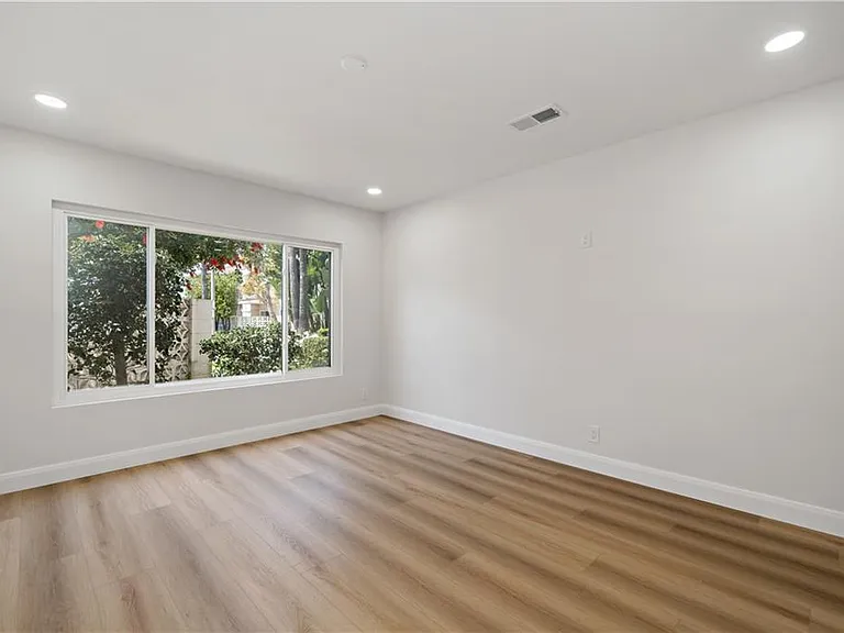 1360 Shadow Ln #M — Photo 17