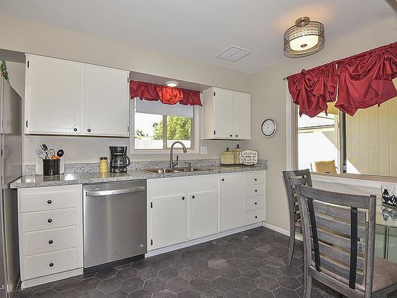 3rd image of 13607 W Echo Mesa Dr