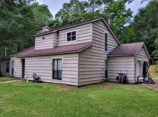 821 Bond Ave W, Wiggins, MS 39577
