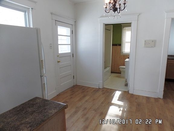 5th image of 926 S 25th St