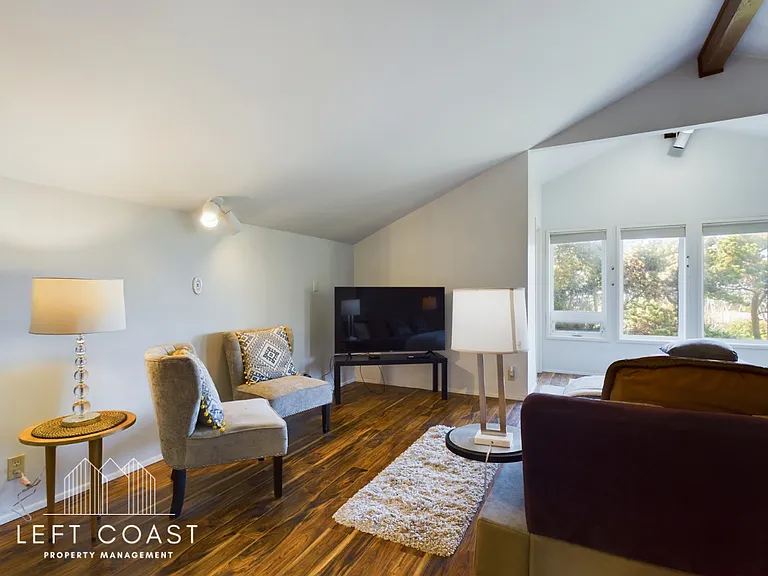 132 Salishan Dr — Photo 81