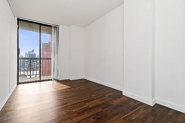 1st image of 184 Lexington Ave APT 3E