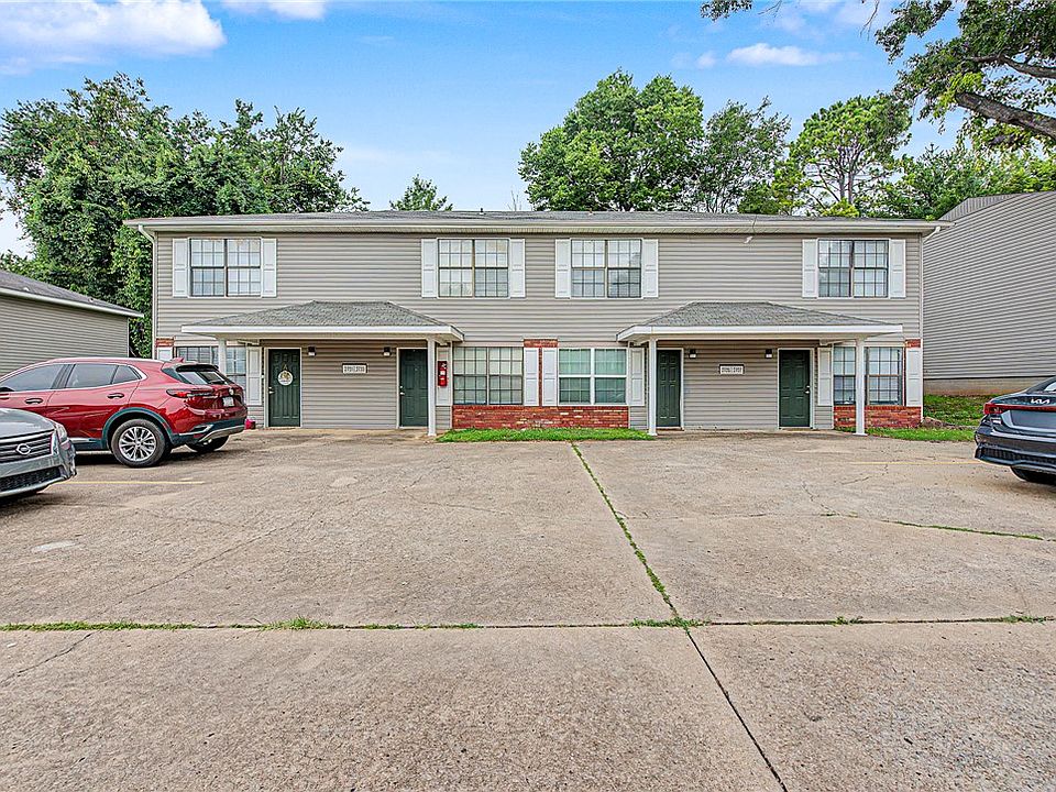 1st image of 2731-2733 N Valencia Ave #2735