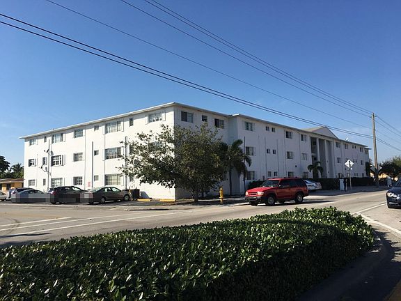 2nd image of 13700 NE 6th Ave APT 102