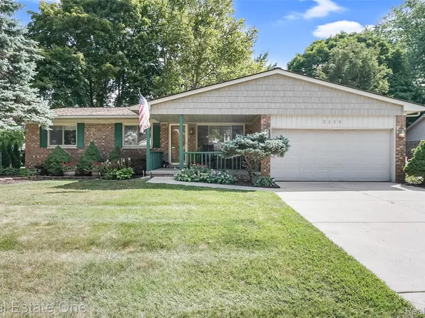 5566 Larkins Dr, Troy, MI 48085
