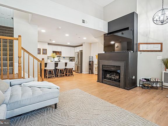 2nd image of 5045 Anchorstone Dr #5045