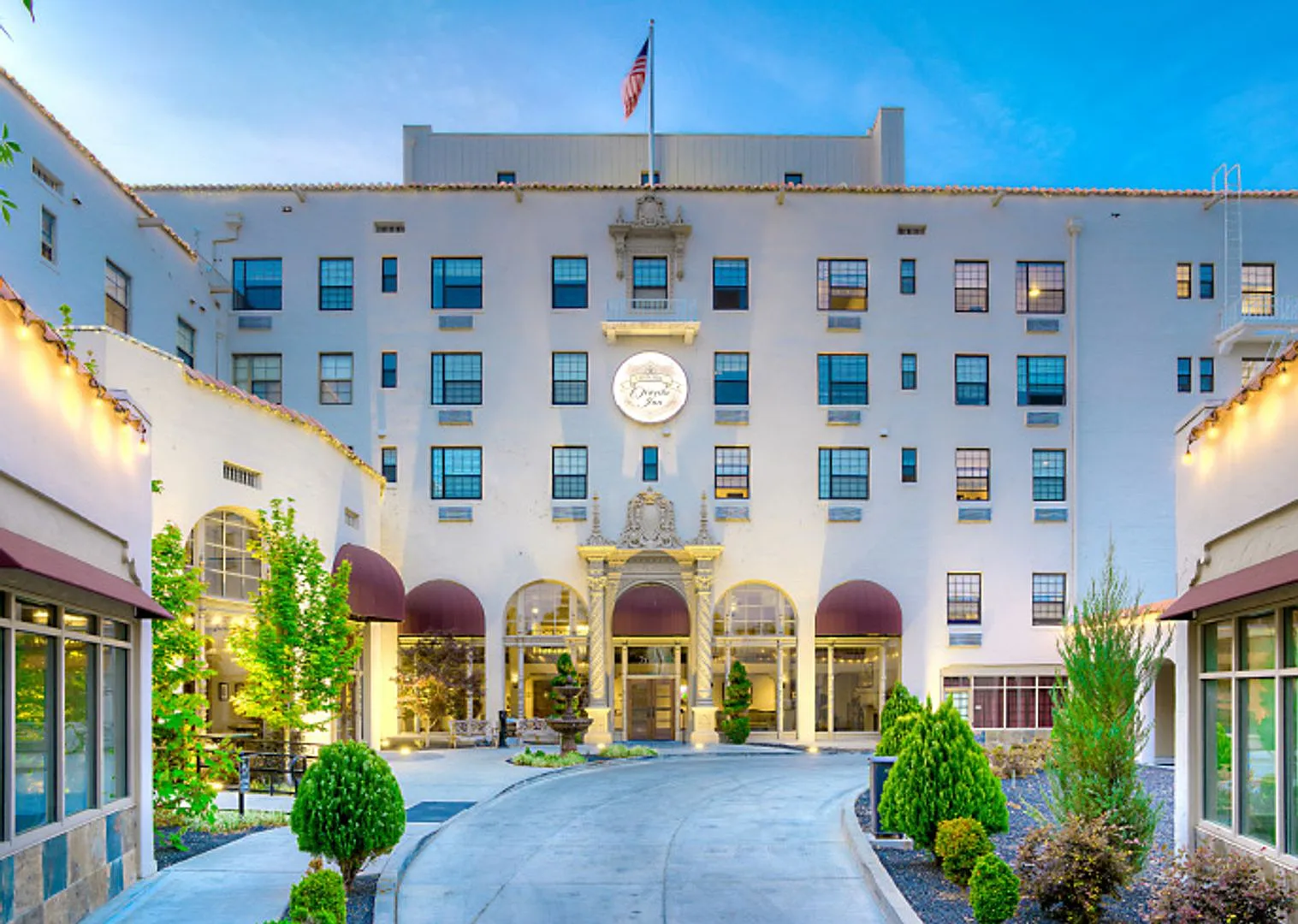 Historic Oroville Inn — Photo 1