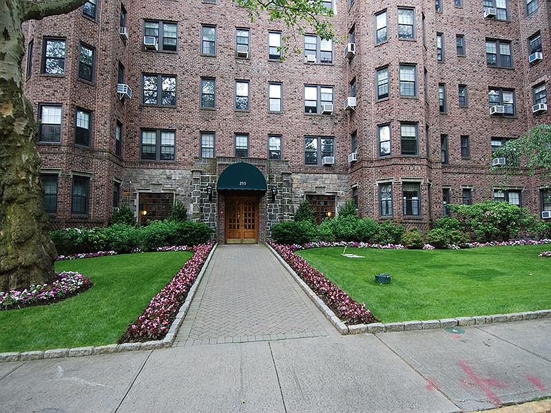 Pristine, pre-war Co-op