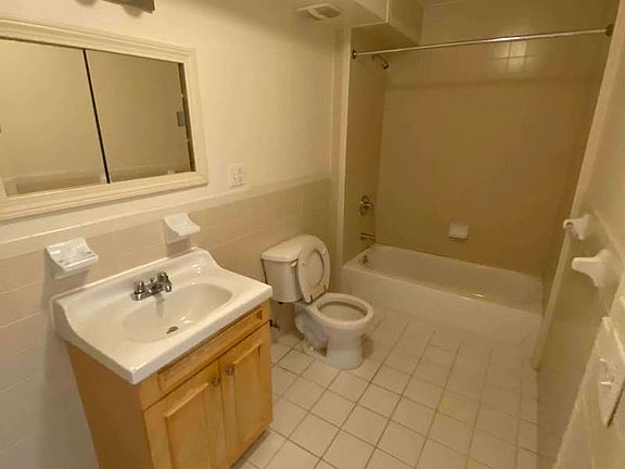 4th image of 28-17 31st St #402