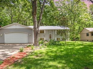 13362 Linwood Forest Cir, Champlin, MN 55316