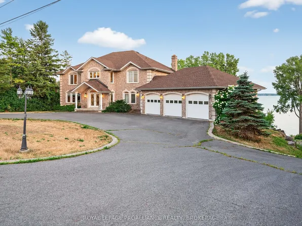 4734 Lakeside Ln, Loyalist, ON K0H 1G0