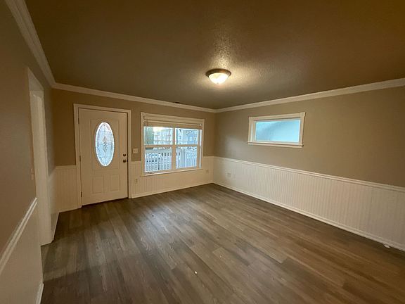 2nd image of 920 E Marine View Dr