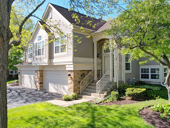 2nd image of 10 Meadow Ct