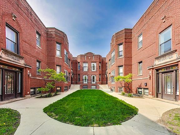 4th image of 3706 W Wrightwood Ave APT 3A