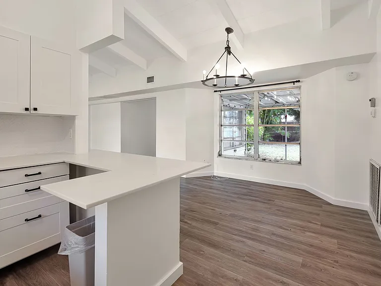 6624 Fairway Dr — Photo 9