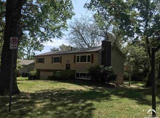 915 W 28th Ter, Lawrence, KS 66046