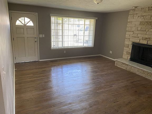 3rd image of 3006 W Viola Ave