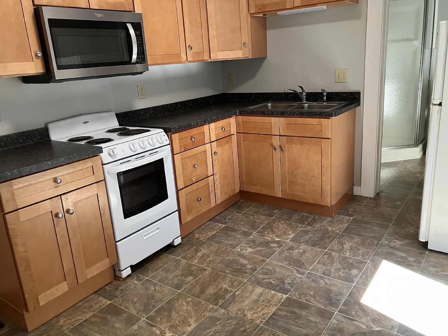 2 bed, 1.0 bath, 1000 sqft, $1,515 — Photo 1