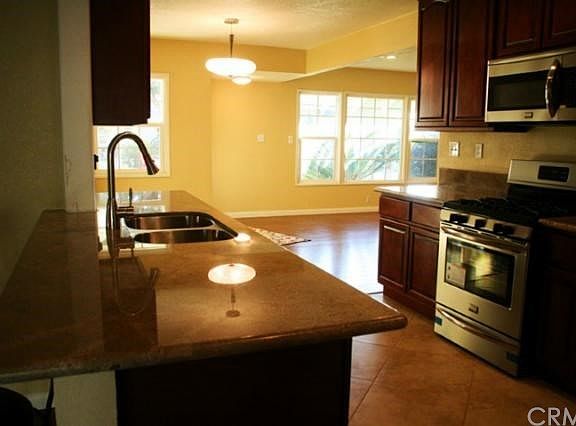 5th image of 109 W Haltern Ave