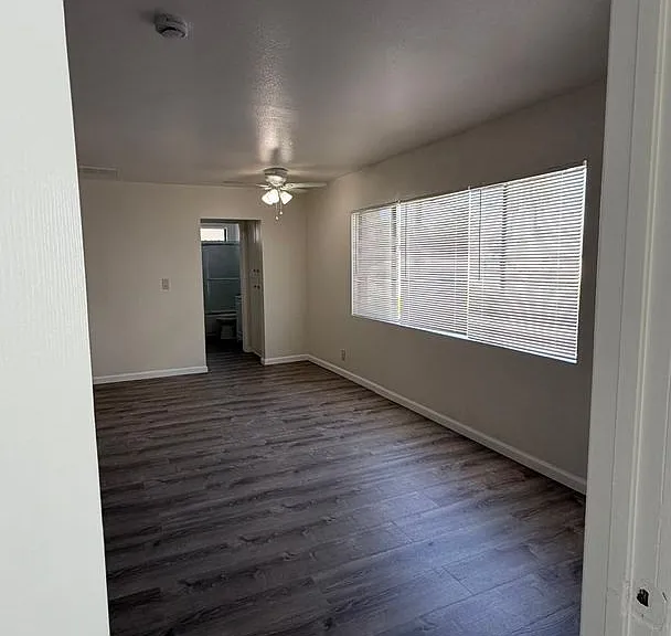 14837 Erwin St — Photo 19